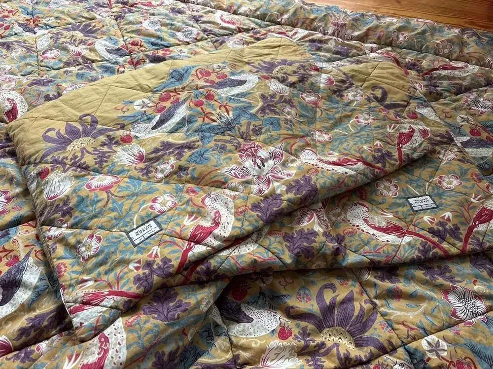 William Morris At Home Strawberry Thief Quilt Comforter full/Queen 88